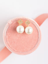 Load image into Gallery viewer, Ellie Gold Pearl Earrings
