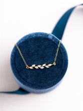 Load image into Gallery viewer, Gold Vine Necklace
