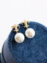 Load image into Gallery viewer, Gold Fleur De Lis Pearl Earrings
