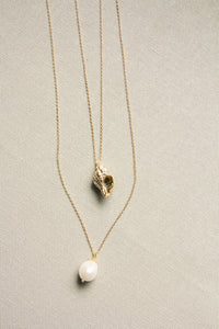 Freshwater Pearl and Conch Necklace Set